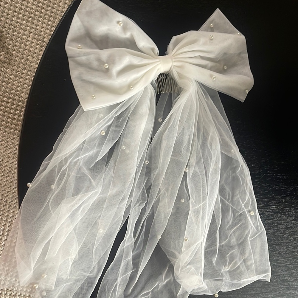 Short bow veil